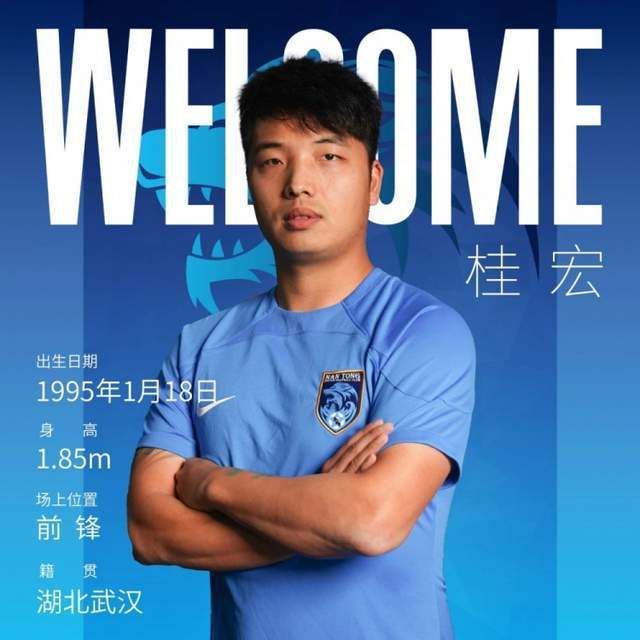 在录制现场，只见洛佩兹与厄本频繁交流互动 古力娜扎晒照秀恩爱恋情甜蜜 餐厅娇嗔甜笑心情好 2016-10-08 近日，古力娜扎现身某餐馆用餐，餐桌前一直与友人聊天面挂笑容超级开心。