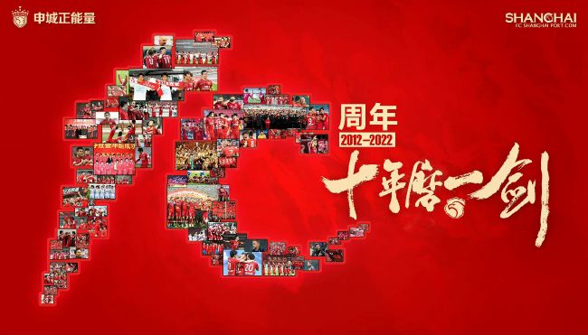 3岁的儿子和丈夫亚当·舒尔曼陪在身边。
