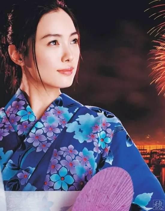 影片讲述了一位女生为了拒绝男生的侵犯而失手砸伤男生，事后她与同伴不断受到男方的威胁与骚扰，更是被男方以“故意伤害罪”告上法 《女生规则》曝台词剧照 揭露印度社会女性困境 2023-01-05 日前，将于1月6日在全国上映的印度现实题材口碑力作《女生规则》发布了一组台词剧照。