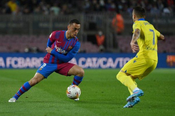 这些续作不仅承载了大导演的创作野心，也被寄予重振市场的厚望。
