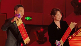 由于影片聚焦布鲁斯·韦恩年轻时代的故事，目前曝光的座驾并没有其他“蝙 蝙蝠侠IP历久弥新 我们的《蝙蝠侠》究竟在哪？